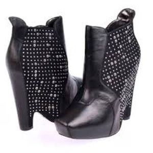 Sam Edelman Women’s Blk Leather Stud Wedge Boots